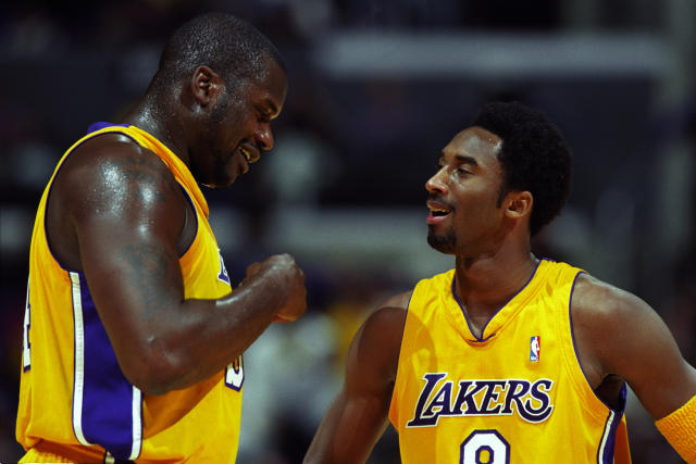 La gente ricorda ancora una volta la meravigliosa scena della maglia numero 34 e numero 24 dei Los Angeles Lakers